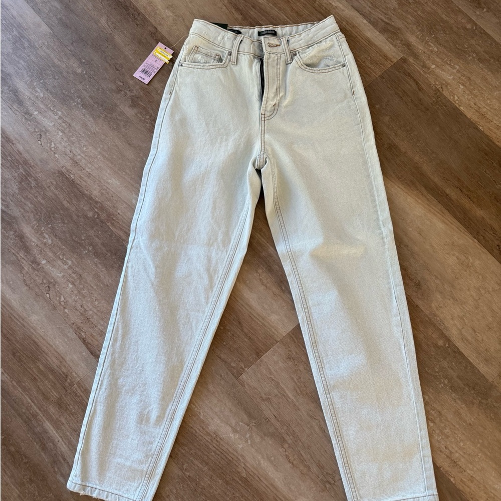 Wild Fable Women's Light Cream Straight Leg Jeans